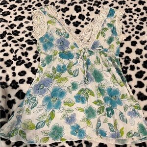 Kiwi Floral Lace Trim Camisole in Blue and Green